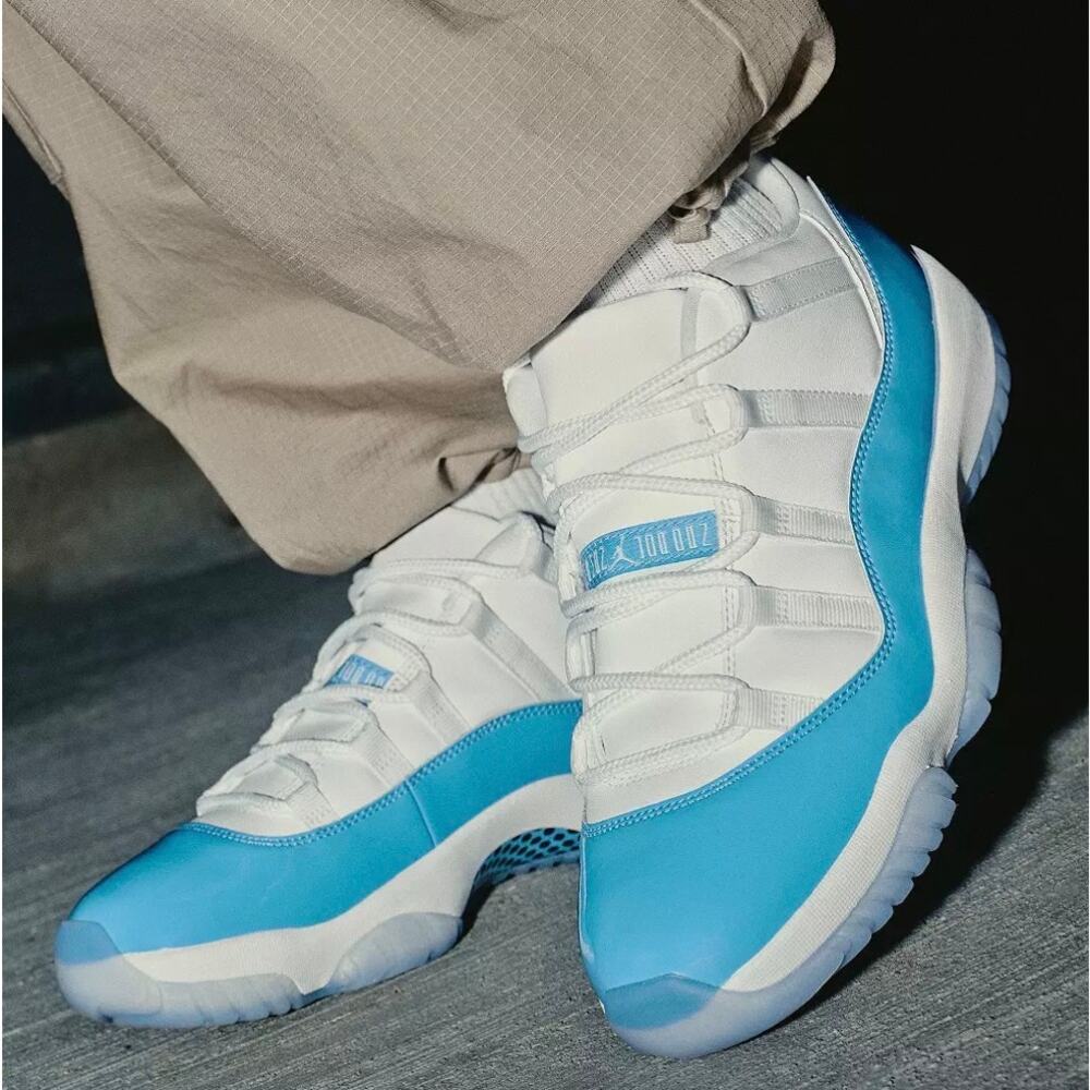 NWT NIB Air jordan 11 Retro Low "University Blue" sneakers size 14 - Picture 2 of 7